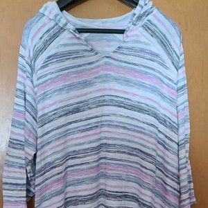 Lightweight hooded top